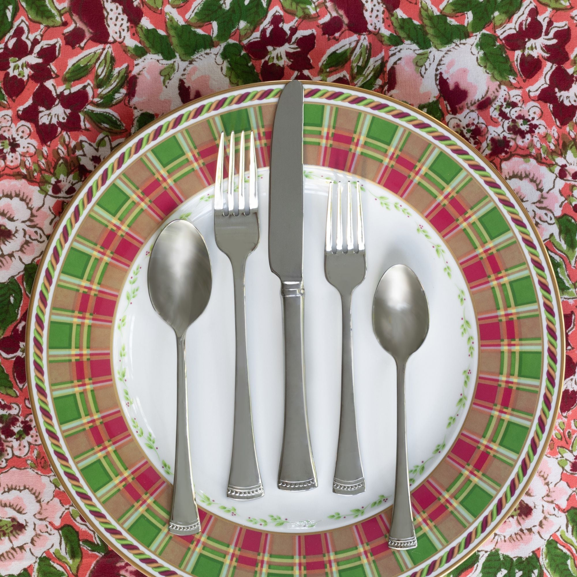 Portola place setting on a cheery table